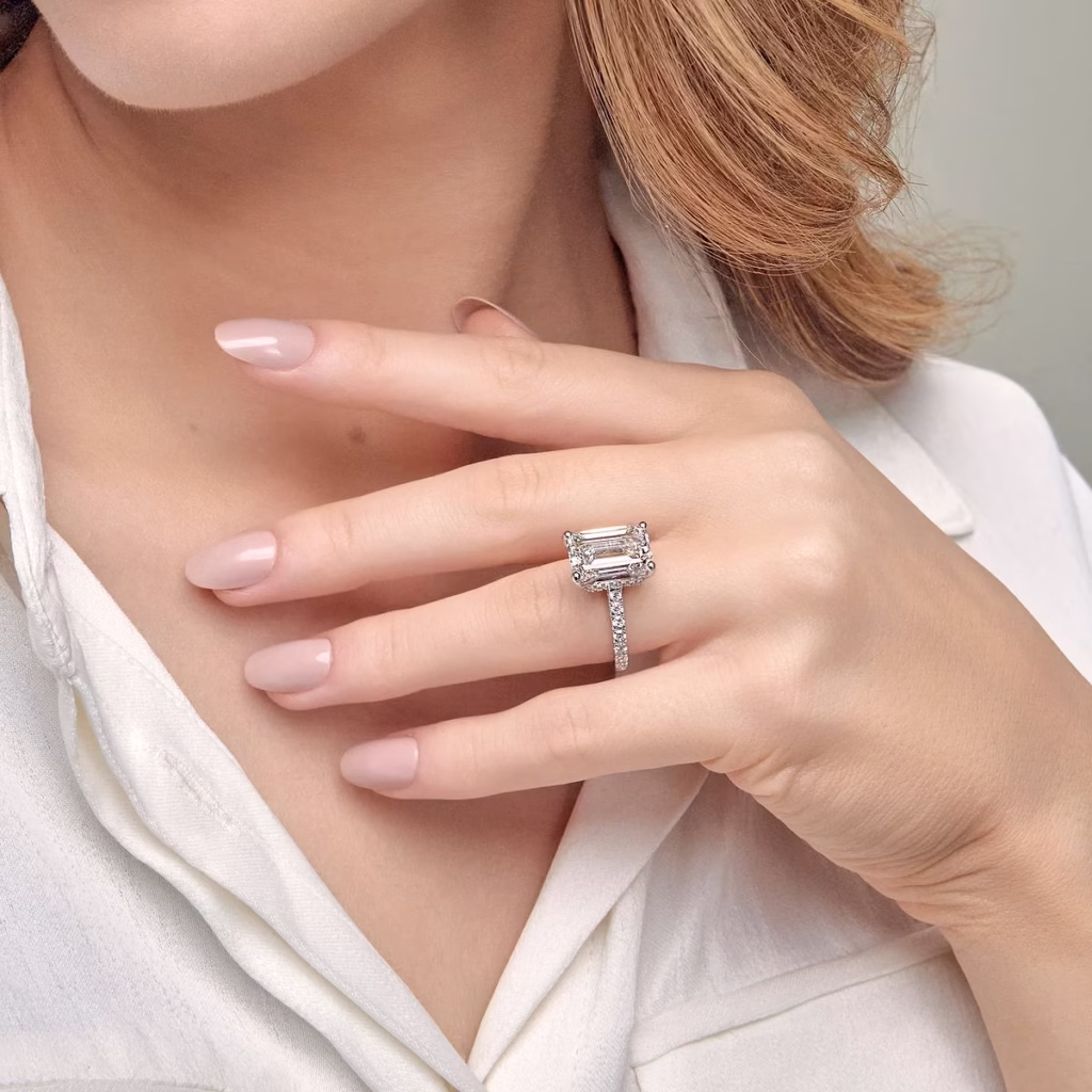 emerald solitaire ring